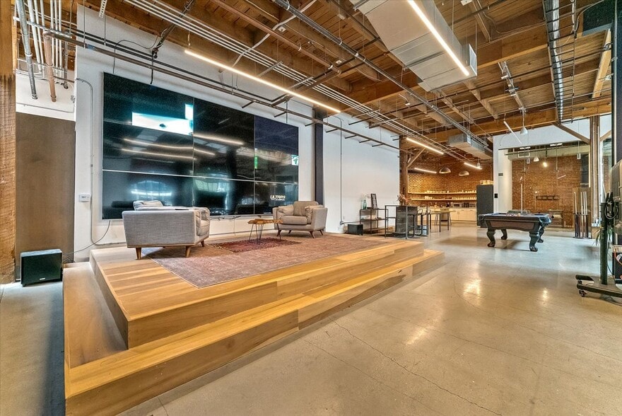 More Photos Of 308-312 S Alameda St, Los Angeles Office For Lease