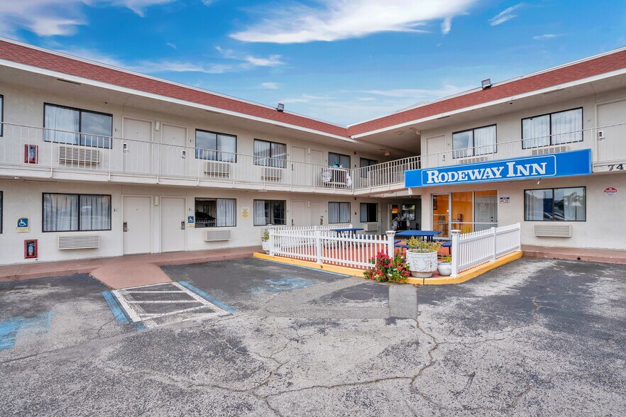 More Photos Of 7455 W Irlo Bronson Memorial Hwy, Kissimmee Hotel For Sale