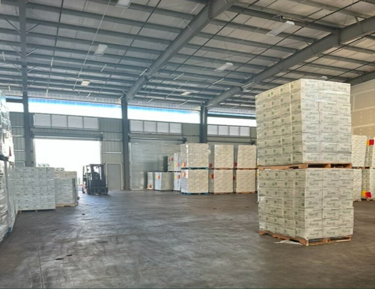 More Photos Of 91-381 Komohana Pl, Kapolei Warehouse For Lease
