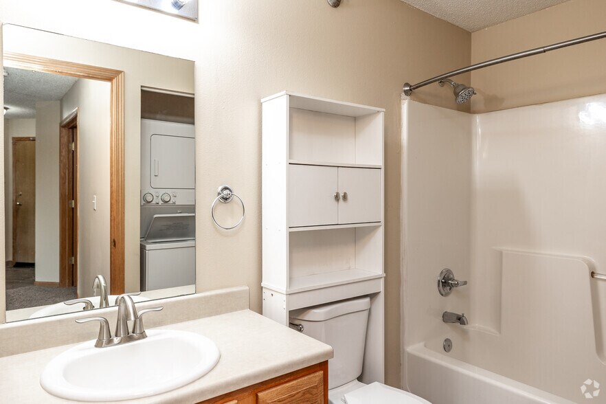 More Photos Of 8845 Northpark Ct, Johnston Apartments For Lease