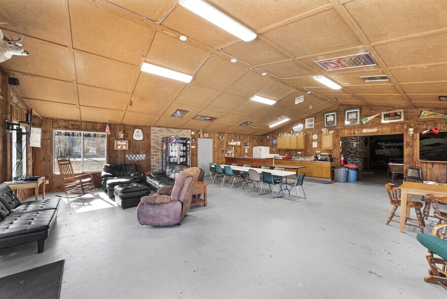 More Photos Of 10422 Cadillac Hwy, Thompsonville Hotel For Sale