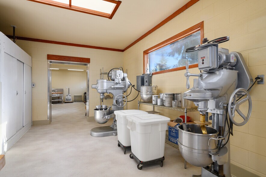 More Photos Of 212 NE D St, Willamina Food Processing For Sale