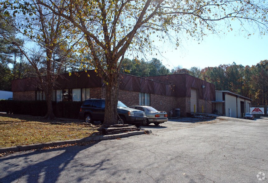 More Photos Of 4625 Stonegate Industrial Blvd, Stone Mountain Industrial For Sale