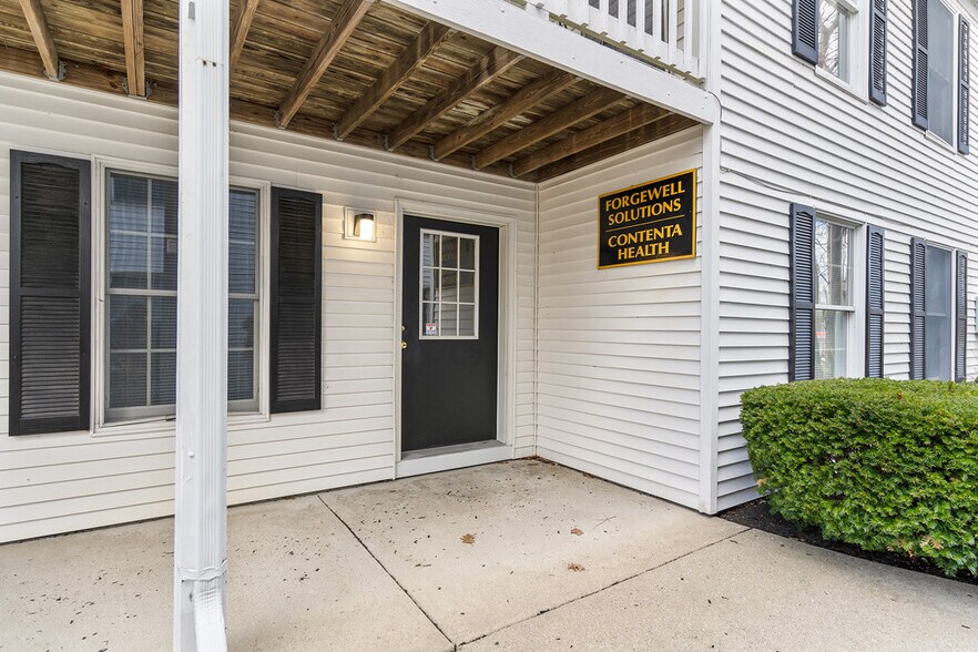 More Photos Of 56 N Bedford St, East Bridgewater Office For Sale