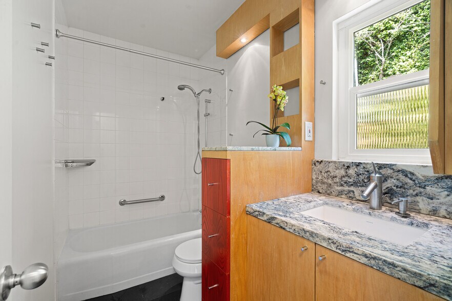 More Photos Of 631 Pier Ave, Santa Monica Apartments For Sale