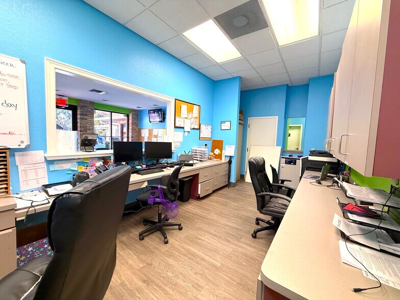 More Photos Of 3861 Oakwater Cir, Orlando Medical For Sale