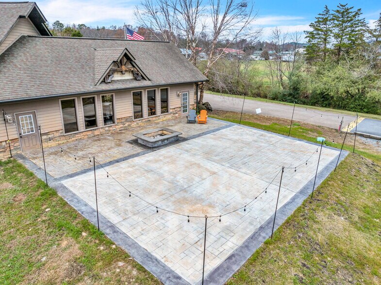 More Photos Of 3293 Wears Valley Rd, Sevierville Lodge Meeting Hall For Sale