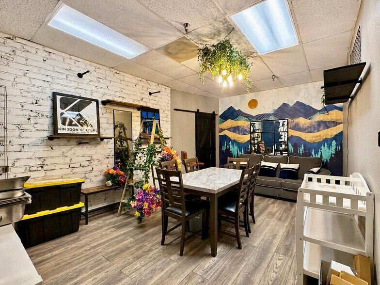 More Photos Of 909 N D St, San Bernardino Office For Sale