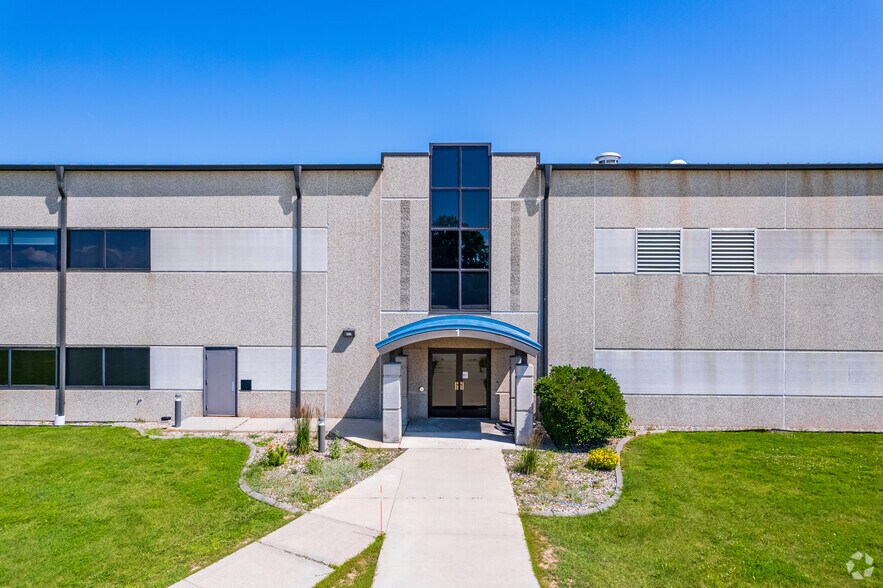 More Photos Of 1555 Glory Rd, Green Bay Manufacturing For Lease