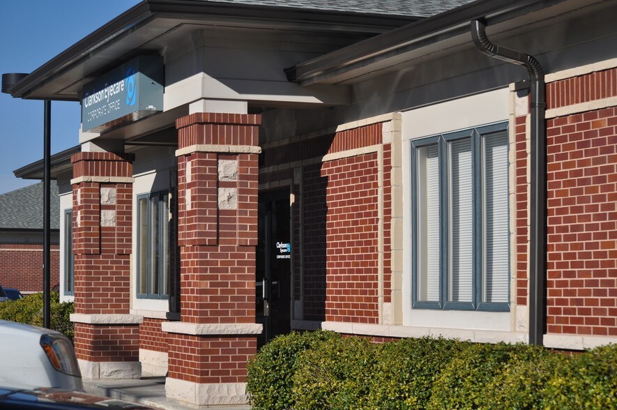 More Photos Of 217 Clarkson Rd, Ellisville Office For Sale