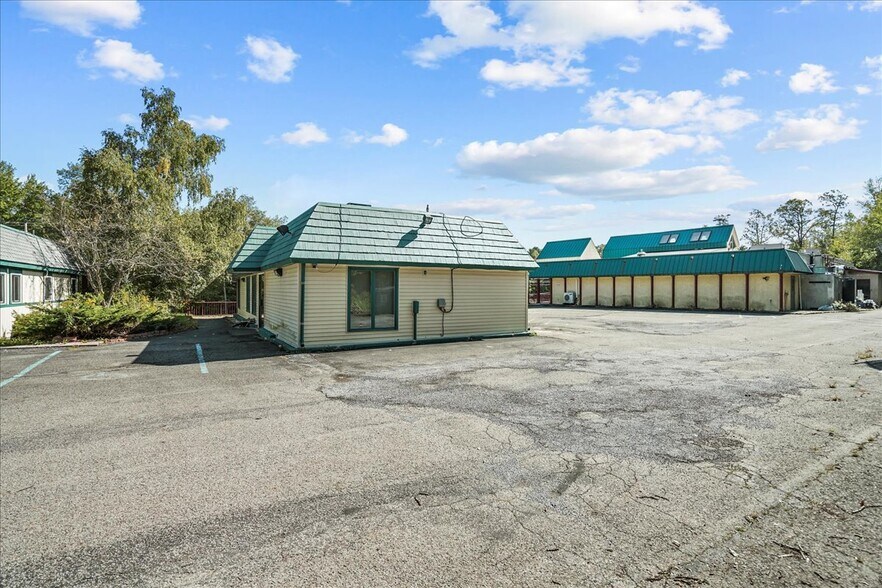 More Photos Of 635 Route 739, Lords Valley Freestanding For Sale