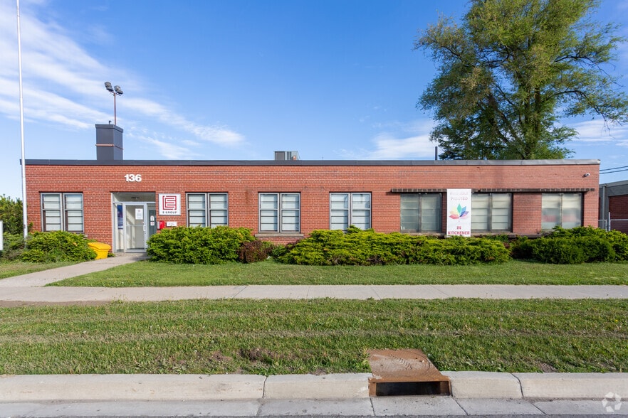 More Photos Of 136 Ottawa St S, Kitchener Distribution For Lease