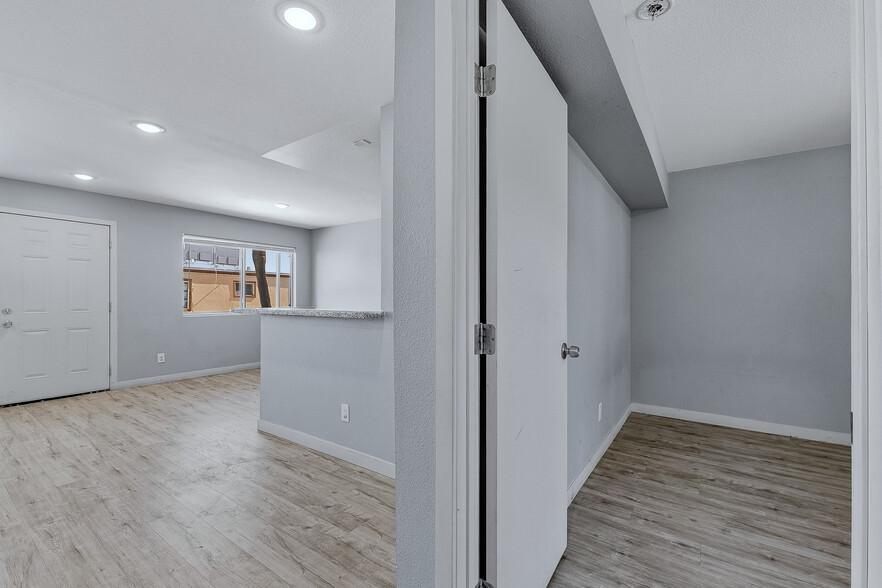 More Photos Of 521 Calcaterra Cir, Las Vegas Apartments For Sale