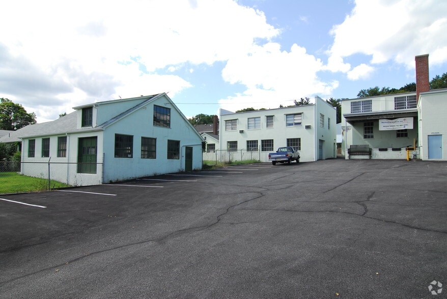 More Photos Of 306 Division St, Boonton Warehouse For Lease