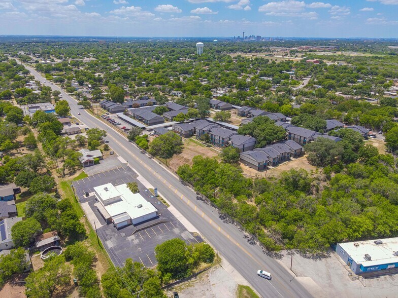 More Photos Of 3326-3328 E Southcross Blvd, San Antonio Medical For Sale