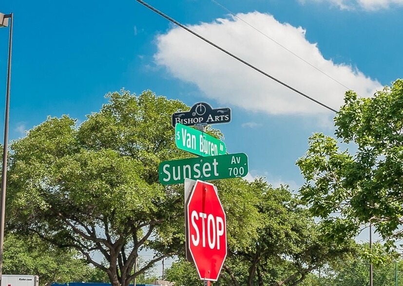 Primary Photo Of 711 Sunset Ave, Dallas Storefront For Sale