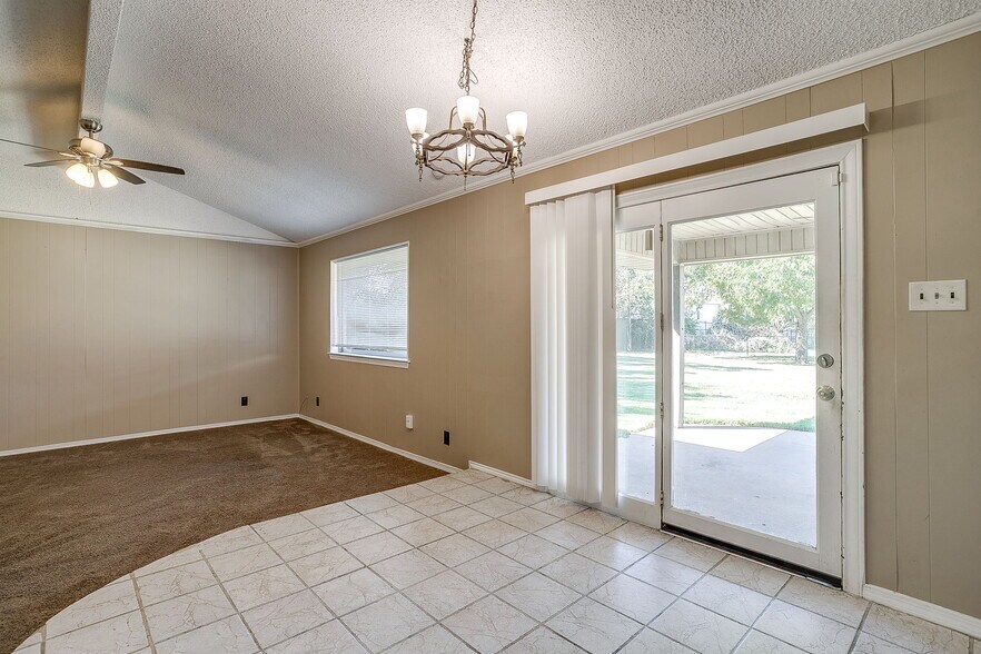 More Photos Of 1060 S Burleson Blvd, Burleson Land For Sale