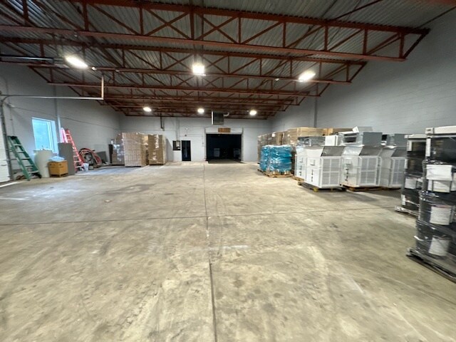 More Photos Of 110 Webb St, Hamden Warehouse For Lease