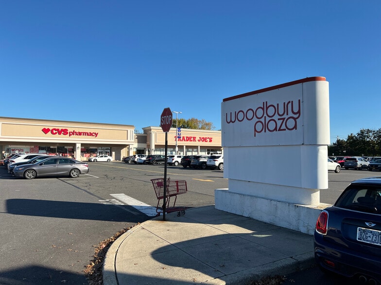 More Photos Of 401-419 S Oyster Bay Rd, Plainview Unknown For Lease