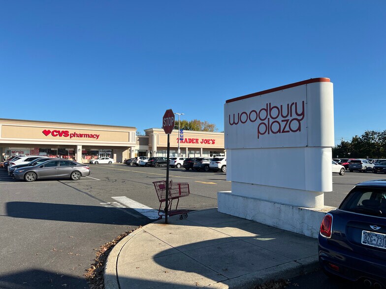 More Photos Of 401-419 S Oyster Bay Rd, Plainview Unknown For Lease