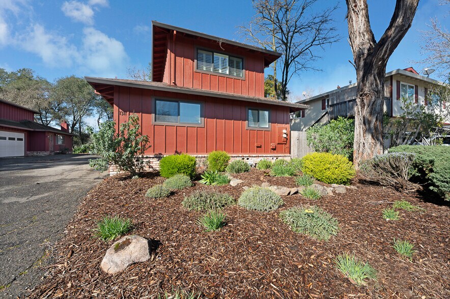 More Photos Of 1311 Prentice Dr, Healdsburg Multifamily For Sale