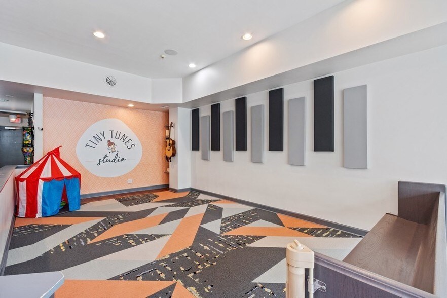 More Photos Of 67-79 E 16th St, Chicago Apartments For Sale