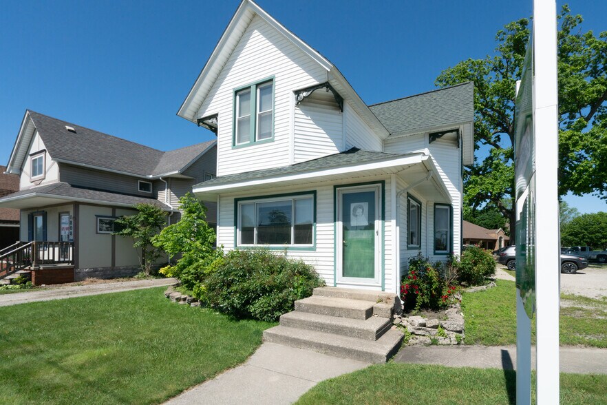 More Photos Of 1806 Pine Grove Ave, Port Huron Storefront Retail Office For Sale