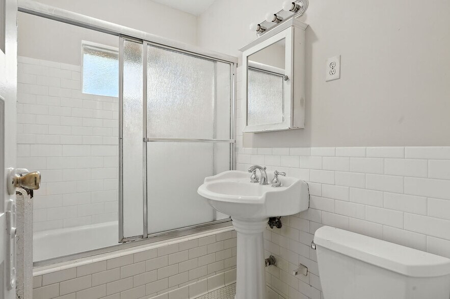 More Photos Of 1781 Peabody Ave, Memphis Apartments For Sale