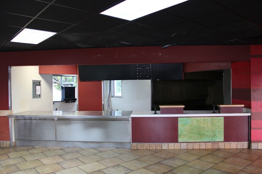 More Photos Of 2707 W 28th Ave, Pine Bluff Fast Food For Lease
