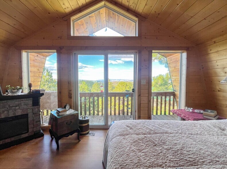 More Photos Of 2498 Silverado Ridge, Duck Creek Village Specialty For Sale