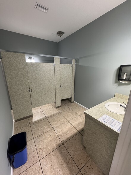 More Photos Of 2146 Alternate 19 N, Palm Harbor Office For Sale