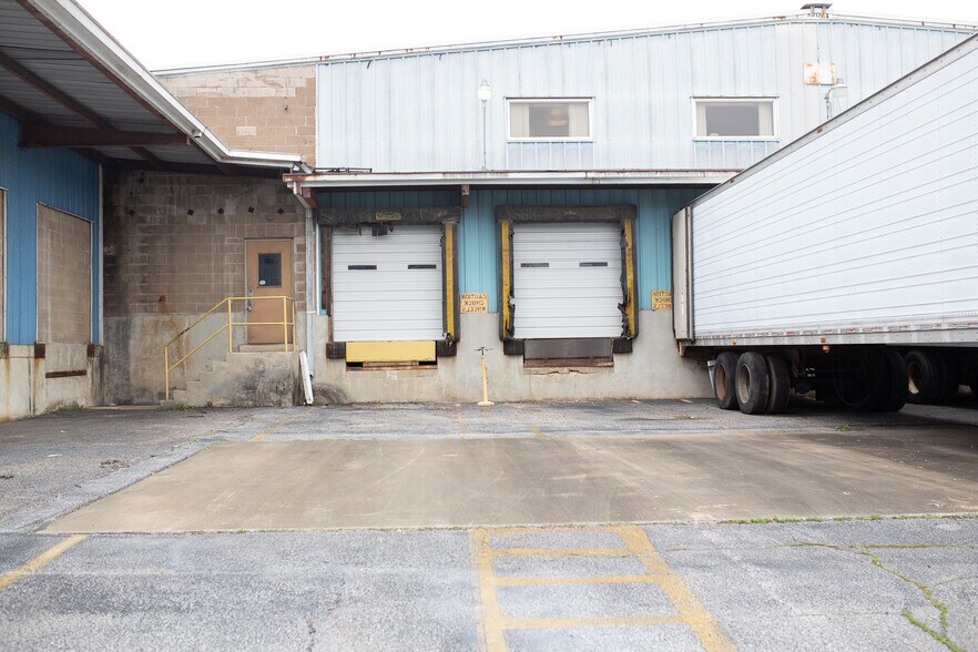 More Photos Of 1550 Phillips St, Dyersburg Manufacturing For Lease