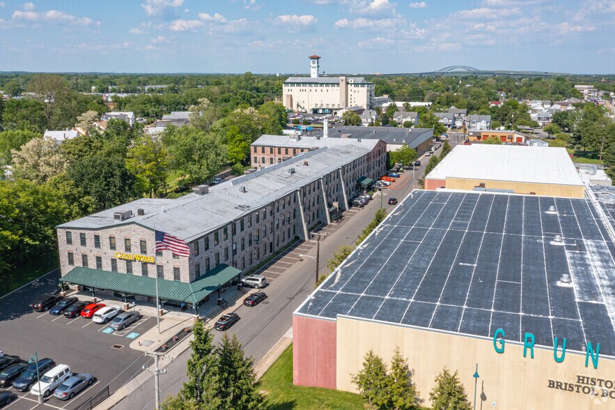 More Photos Of 10 Canal St, Bristol Office For Lease