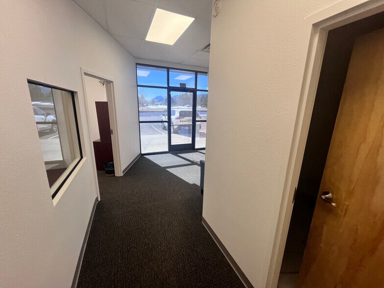 More Photos Of 730-742 Synthes Ave, Monument Manufacturing For Lease