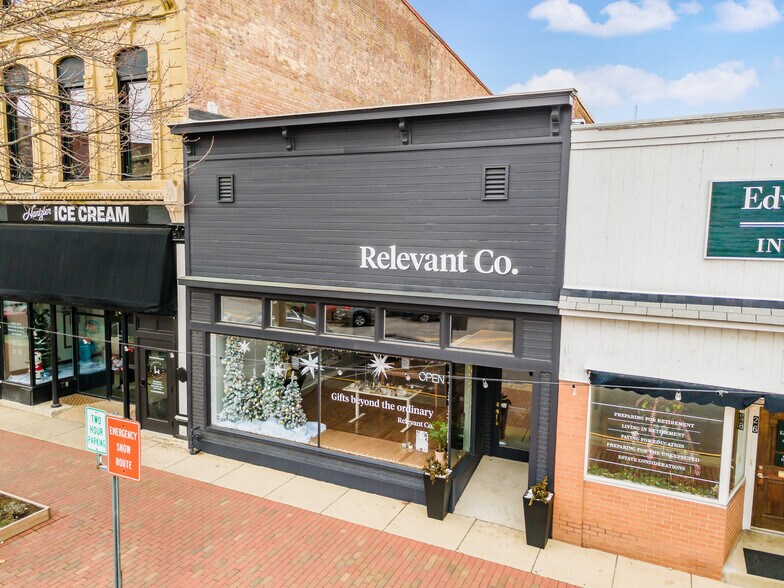 More Photos Of 24 S Main St, London General Retail For Sale
