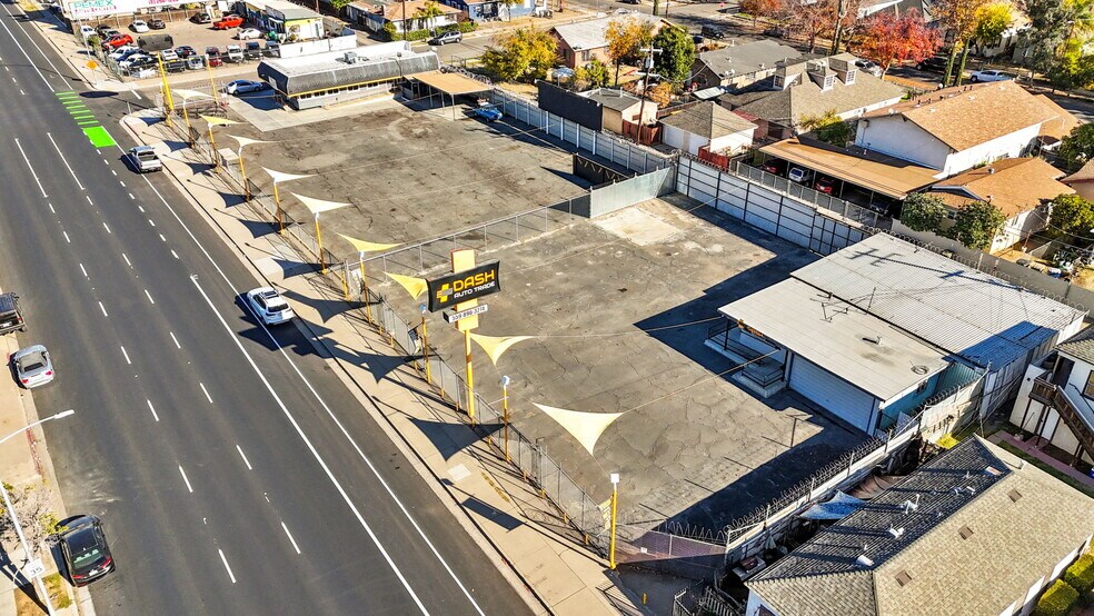 More Photos Of 344-390 N Abby St, Fresno Auto Dealership For Lease