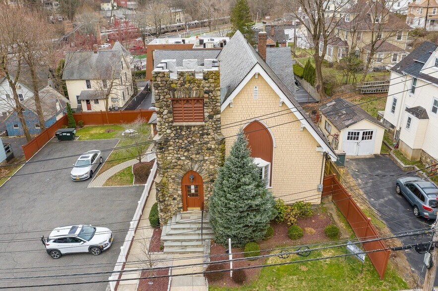 More Photos Of 27 Cleveland St, Valhalla Loft Creative Space For Sale