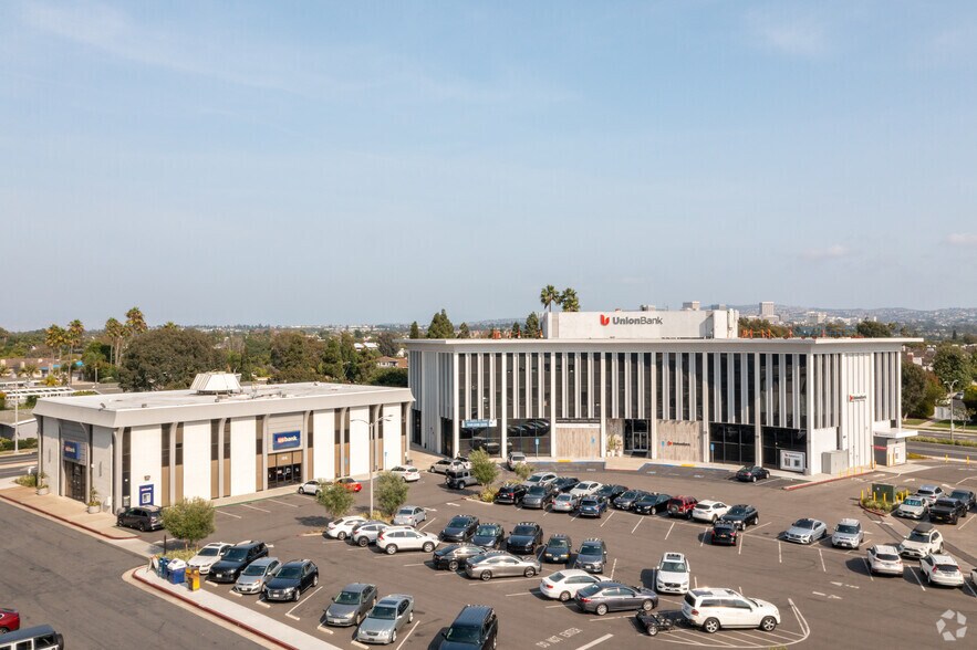 More Photos Of 1501 Westcliff Dr, Newport Beach Medical For Lease