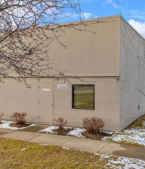 More Photos Of 12525 E 9 Mile Rd, Warren Warehouse For Sale