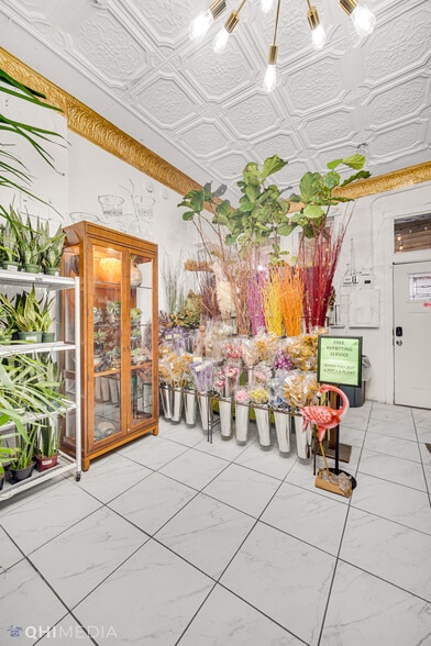 More Photos Of 2312 W Touhy Ave, Chicago General Retail For Sale