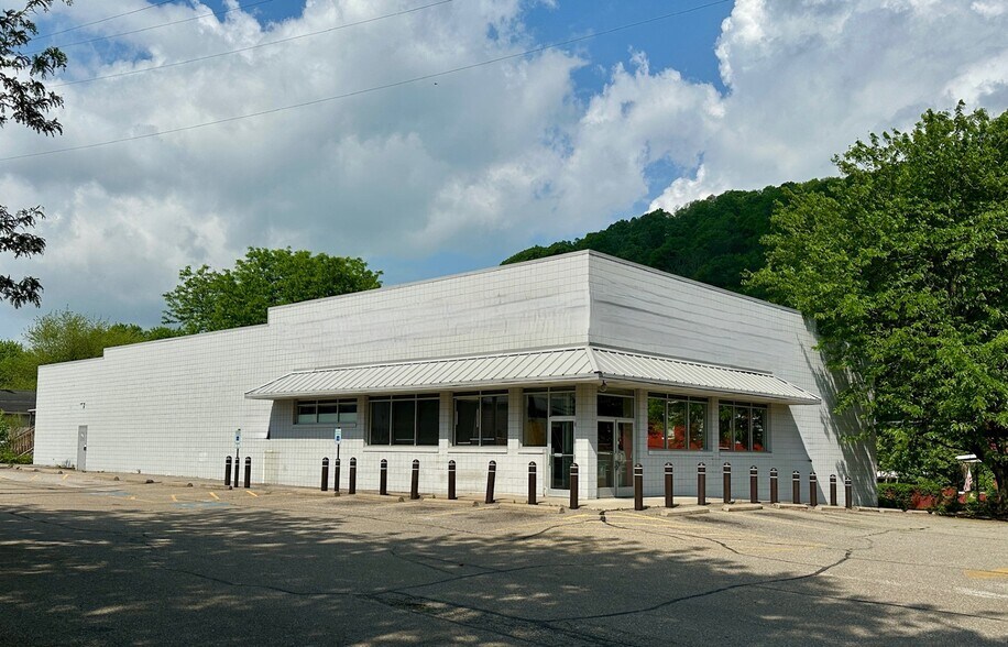 More Photos Of 220 3rd St, Wellsville Drugstore For Lease
