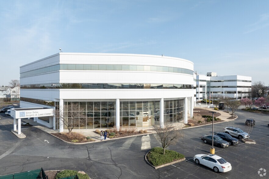 More Photos Of 619 River Dr, Elmwood Park Office For Sale
