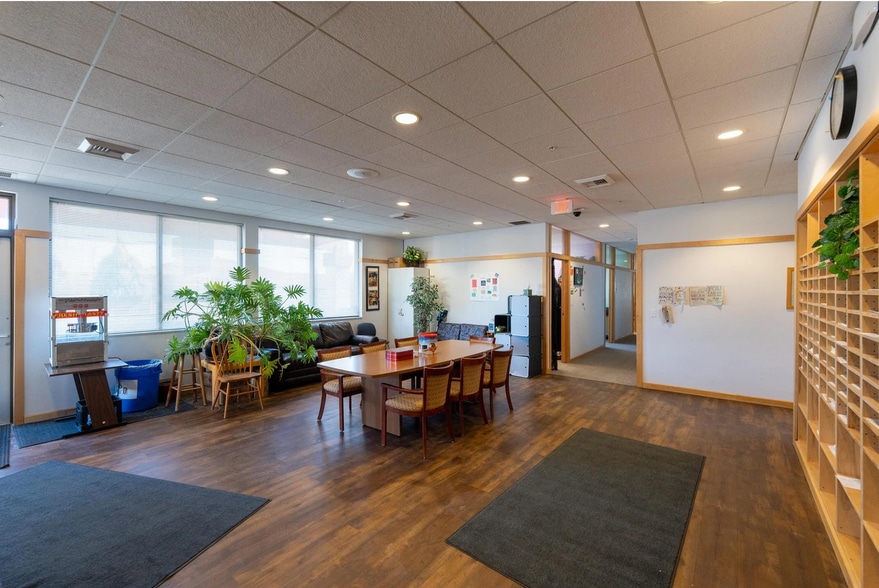 More Photos Of 215 Smelter Ave NE, Great Falls Office For Sale