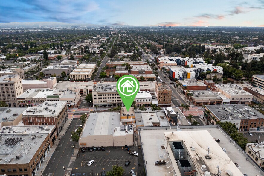 More Photos Of 209-211 W 4th St, Santa Ana Storefront Retail Office For Sale