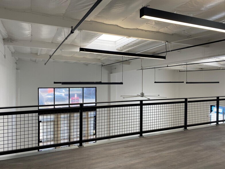 More Photos Of 350-360 Gate Five Rd, Sausalito Research And Development For Lease