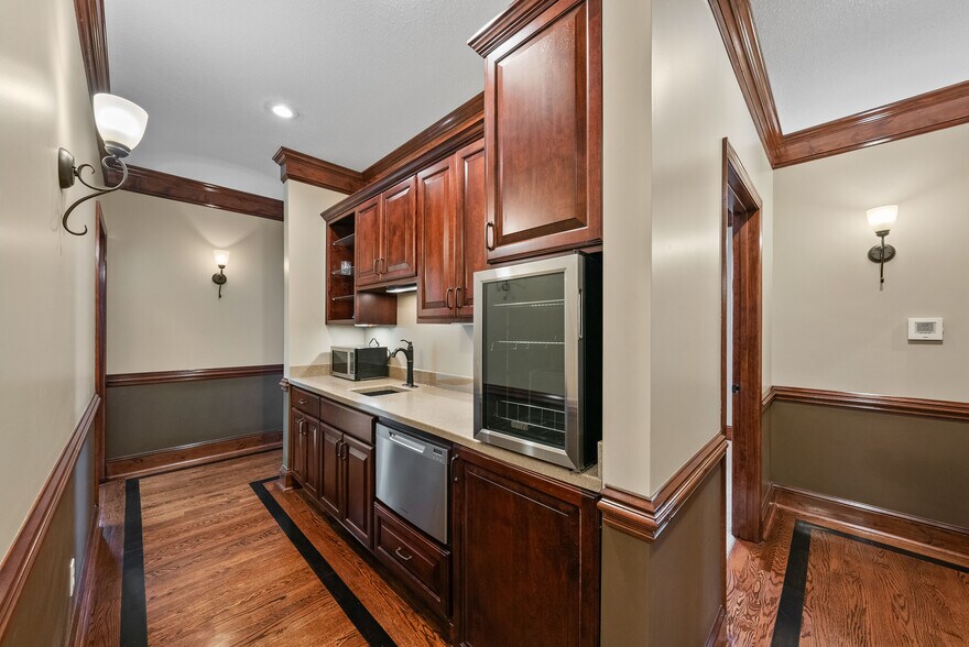More Photos Of 616 Lana Dr, Cameron Office For Sale