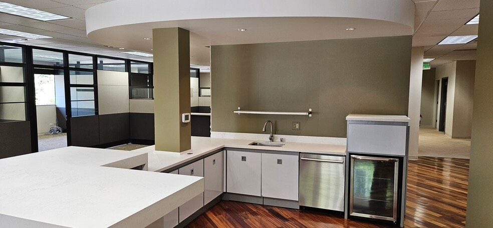 More Photos Of 99 Inverness Dr E, Englewood Office For Sale