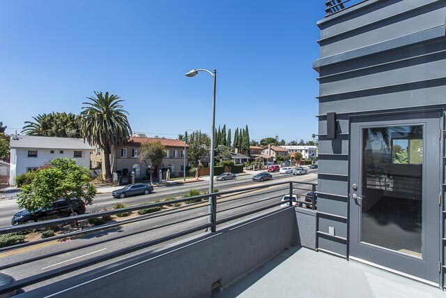 More Photos Of 2336 Crenshaw Blvd, Los Angeles Apartments For Sale