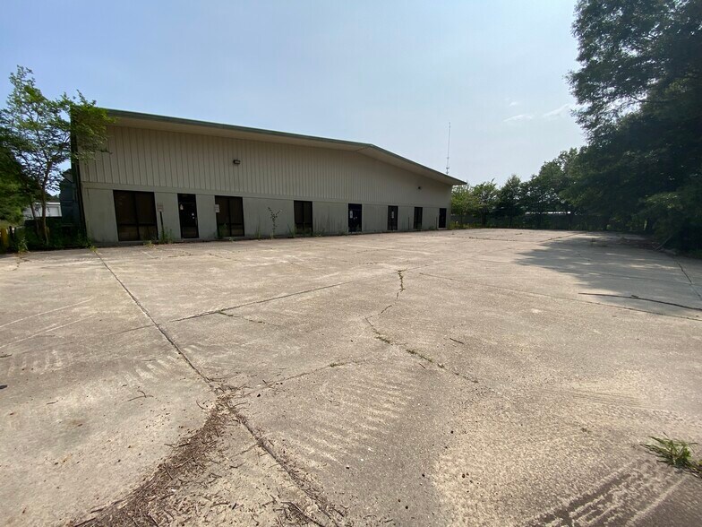Primary Photo Of 241 Highway 1085, Madisonville Warehouse For Lease
