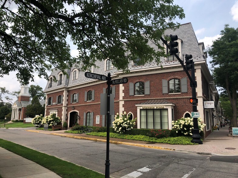 Primary Photo Of 63 Kercheval Ave, Grosse Pointe Farms Office For Lease